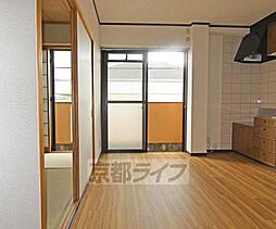 JR奈良線 JR藤森駅 徒歩1分の賃貸マンション 1階2DKのリビング/ダイニング