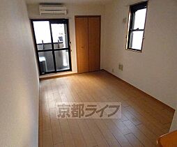 アベニューサイド五条 301 3階1Kのリビング/ダイニング