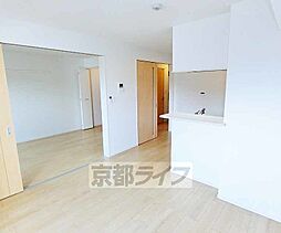 JR東海道・山陽本線 長岡京駅 3.5kmの賃貸アパート 3階1LDKのリビング/ダイニング