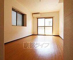 京都市営烏丸線 くいな橋駅 徒歩11分の賃貸マンション 4階1Kのリビング/ダイニング