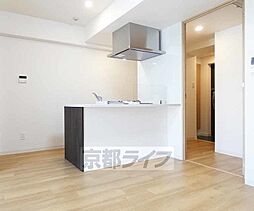 ＤＣガーデン京都西 202 2階1LDKのリビング/ダイニング