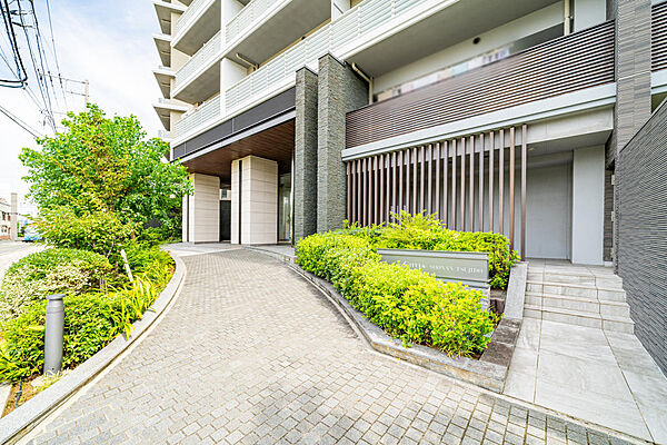 入居者専用駐車場入口
