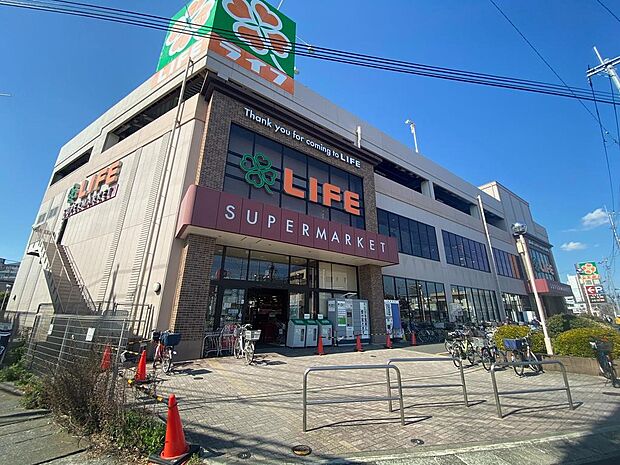 ライフ子母口店　規模感の大きいスーパーで、必要なものが揃いそうです　撮影:2024-03-14