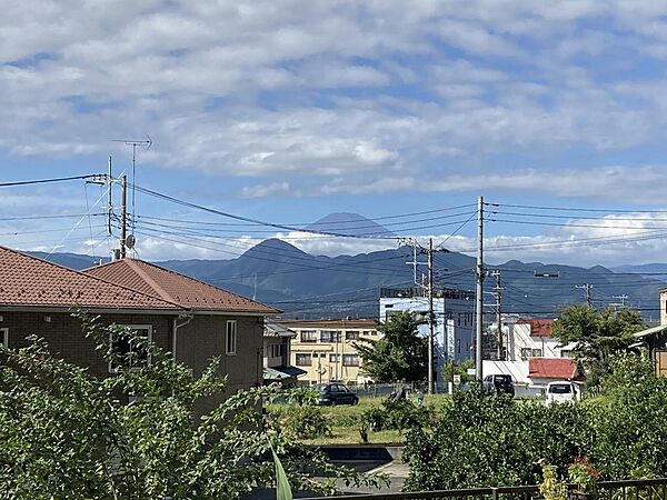 天気の良いは、富士山が望めます。