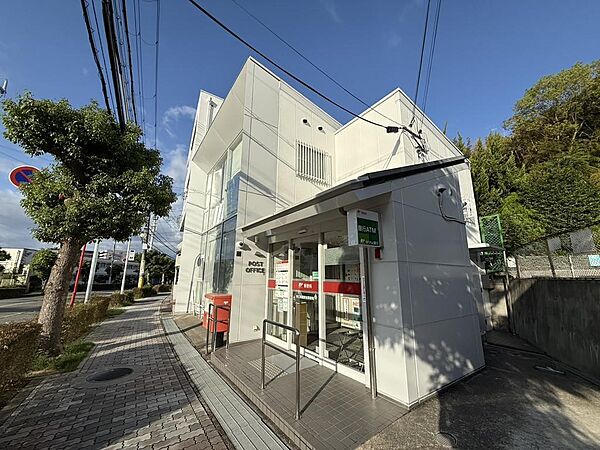 明石朝霧駅前郵便局まで約1000メートル