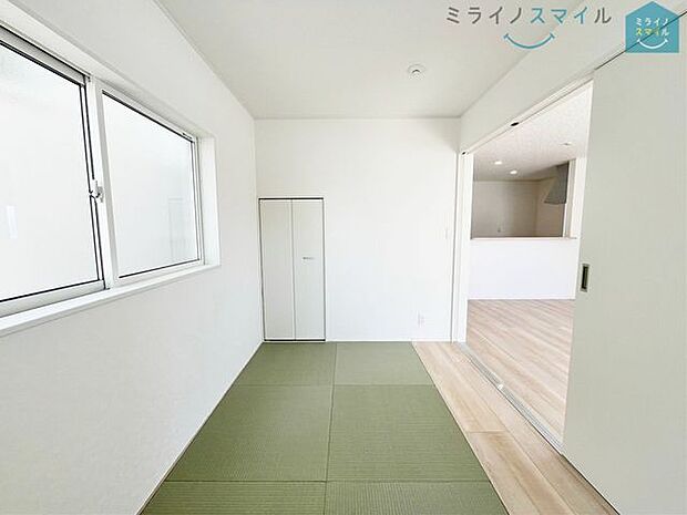 4.5畳の和室は、小さなお子様のお世話に大活躍♪来客用スペースとしても活用でき、ちょっと横になりたい時などとっても便利です！