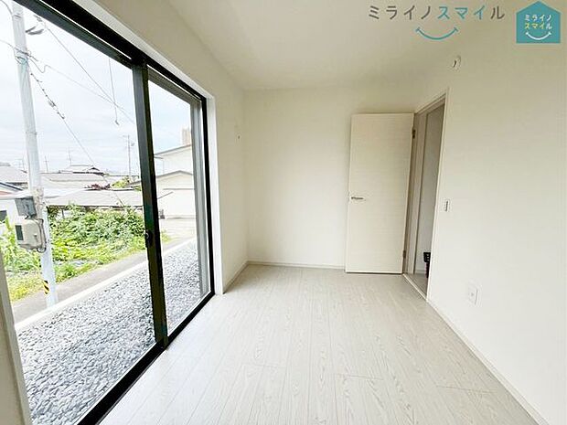 家族一人ひとりの大切なプライベート空間♪趣味に合わせて使って頂けるようシンプルに仕上げております！