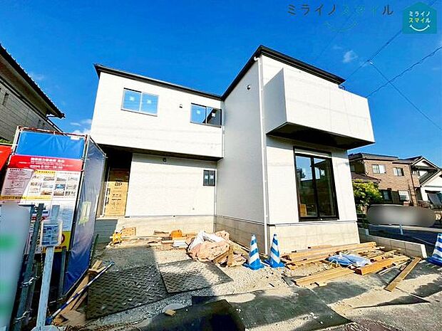 日当たりと風通し、開放感に恵まれた角地の物件です！資産価値が保たれやすく、人目につきやすいので防犯面◎