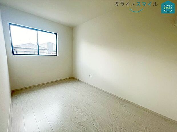 家族一人ひとりの大切なプライベート空間♪趣味に合わせて使って頂けるようシンプルに仕上げております！