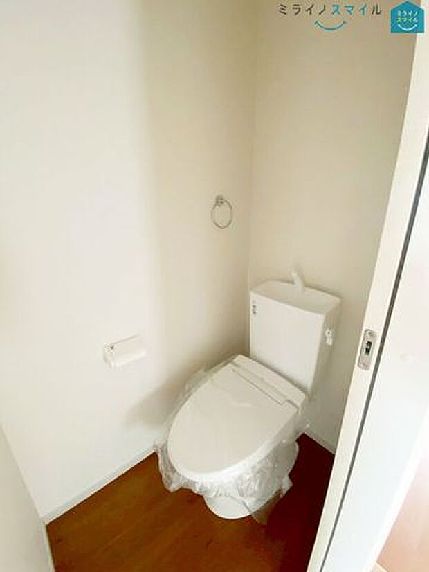 トイレが2か所にあるので、忙しい朝の時間帯でも余裕をもって使用することができます!また、家族用・来客用などと分けて使用することもできます♪