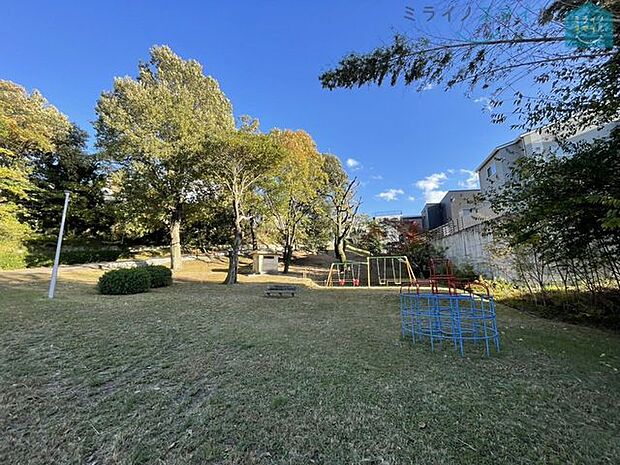 百々西公園 徒歩8分。 590m