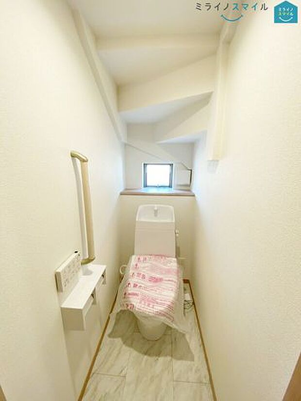 トイレが2か所にあるので、忙しい朝の時間帯でも余裕をもって使用することができます!また、家族用・来客用などと分けて使用することもできます♪