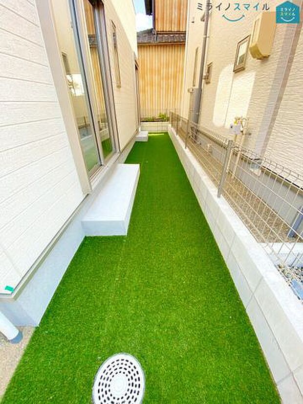 お庭がございますのでガーデニングや家庭菜園がお楽しみいただけます♪また、お子様のいるご家庭では遊び場にも活用いただけます!