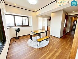 三河安城小学校ライオンズガーデン安城横山 4LDKのリビング/ダイニング