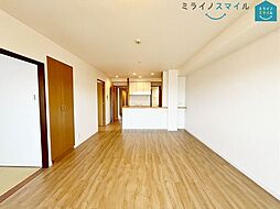 平洲小学校サンクレイドル東海グランデ 4LDKのリビング/ダイニング