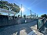 周辺：さいたま市立春岡小学校 徒歩5分。 370m