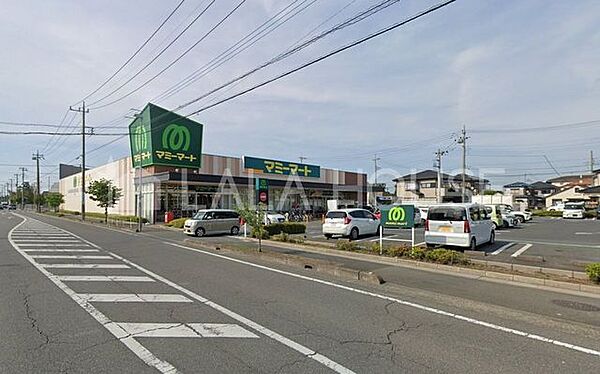 マミーマート桶川坂田店 徒歩9分。 650m