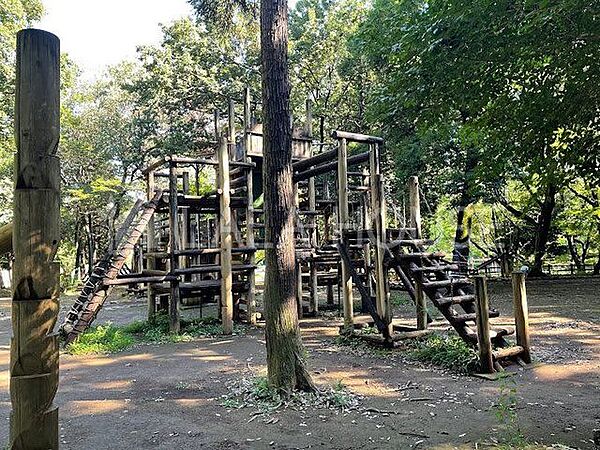 平塚公園 徒歩7分。 550m
