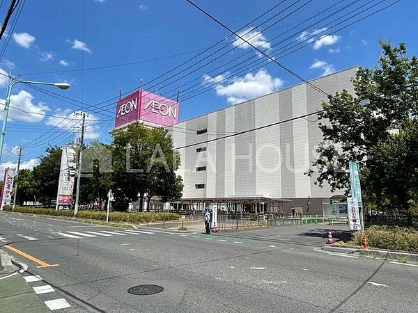 イオン大宮店 徒歩25分。 1930m