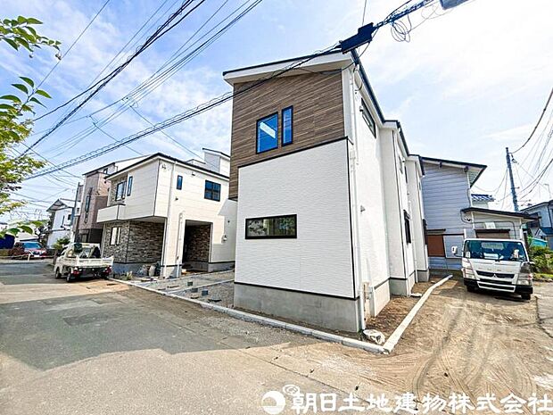 【外観】見るたびに心躍るデザインが魅せる住まいにわくわくします