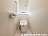 トイレ：【トイレ】小さな空間だからこそ機能性のある快適なトイレは、清潔感をキープしお手入れしやすいよう作られています