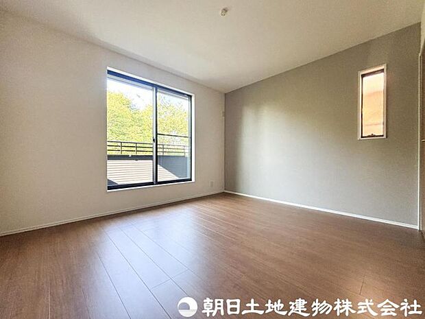 【洋室】シンプルで使いやすい洋室は、主寝室や子ども部屋、書斎などライフスタイルに合わせて多彩に活用いただけます。