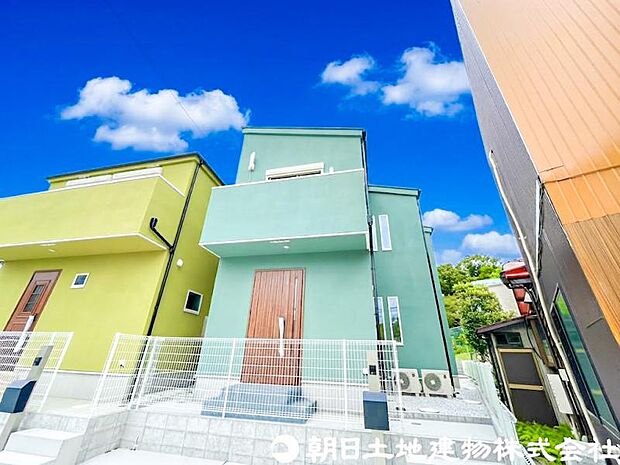 【外観】見るたびに心躍るデザインが魅せる住まいにわくわくします