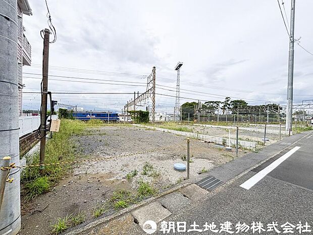 深く豊かな緑と爽快な空を感じるまさに湘南に暮らす心地よさを存分に堪能いただける邸宅です。