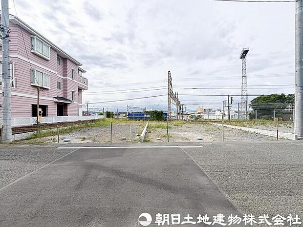 あまり住宅が密集している地域は苦手。そんな方はこちらをチェック！空が広く感じられる、そんな住宅が誕生します！自然を身近に感じながら快適な住生活をお送りいただきたい！
