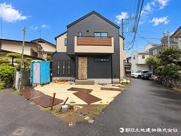 四季の移り変わりを感じられる環境。毎日のお散歩も気持ちよさそうです。自然に包まれた穏やかな暮らしができる住環境が整っています。