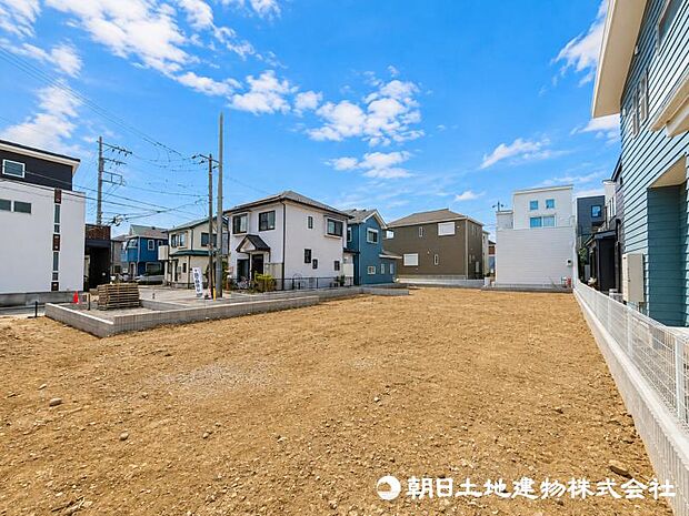 【現地写真】現在は建築中ではございますが完成物件をもとに建物プレゼンも承っております、お気軽にお問い合わせください。 