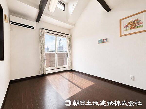 陽光と風をたっぷり取り込む2面採光！明るく開放的な居室は、寝室・子ども部屋・テレワークスペースなど多彩に活躍します。