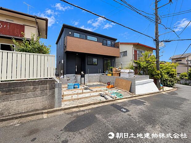 【外観】見るたびに心躍るデザインが魅せる住まいにわくわくします