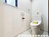 トイレ：【トイレ】小さな空間だからこそ機能性のある快適なトイレは、清潔感をキープしお手入れしやすいよう作られています
