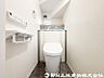 トイレ：【トイレ】小さな空間だからこそ機能性のある快適なトイレは、清潔感をキープしお手入れしやすいよう作られています