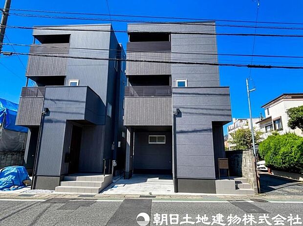 【外観】見るたびに心躍るデザインが魅せる住まいにわくわくします