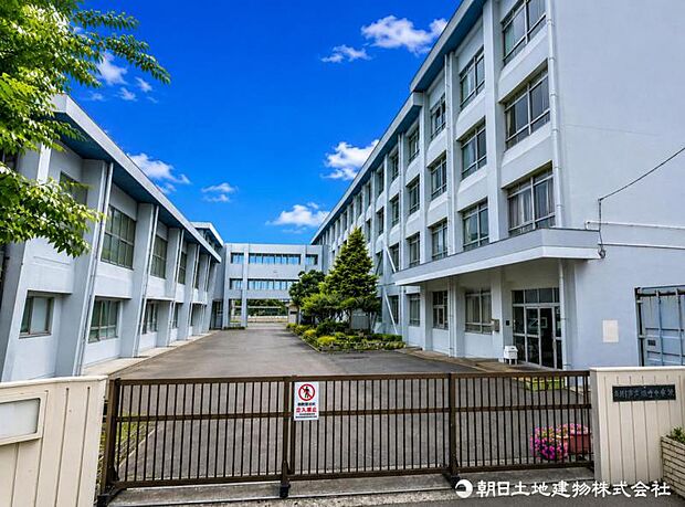 善行中学校まで約1000m