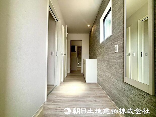 帰りに着くたび洗練されたテイスト空間を感じる玄関まわりです。