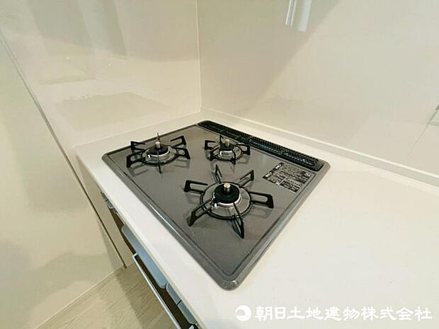 ご家族みんなが笑顔になれるお料理の作業効率が上がる3口コンロ。