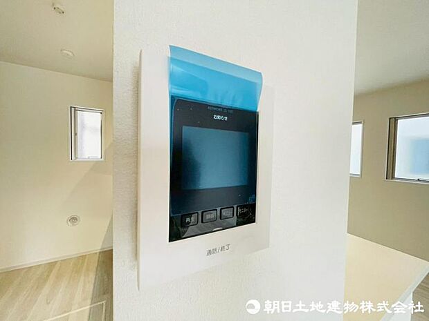 防犯面でも安心のモニター付きインターホン。