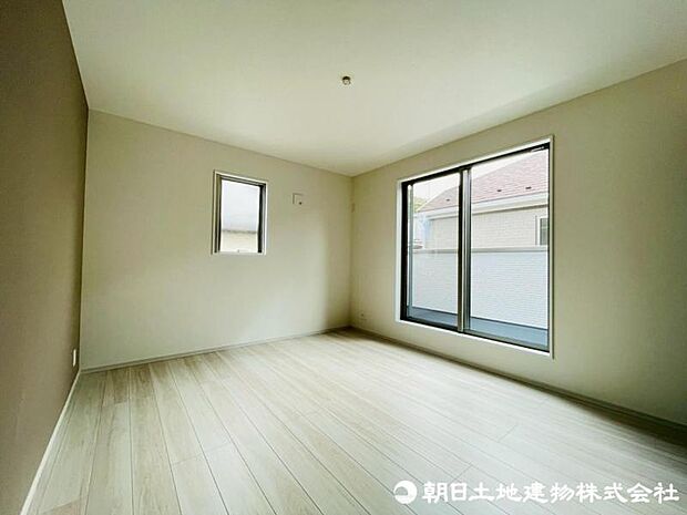 家族一人ひとりの大切なプライベート空間。趣味・感性で個性的に飾って頂けるようシンプルに仕上げてあります。