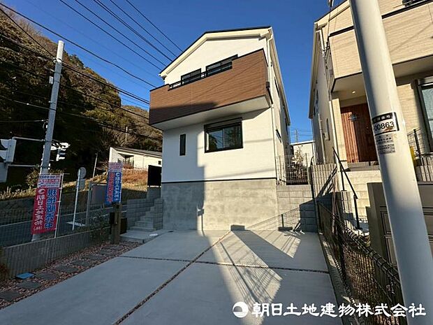 【外観写真】毎日のお散歩も快適な緑に恵まれたエリアは伸び伸びスローライフを叶えてくれます。自然豊富な季節の移ろいを身近に感じられる環境でストレスフリーな生活をお送りください。