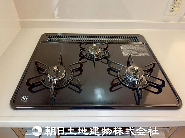 ご家族みんなが笑顔になれるお料理の作業効率が上がる3口コンロ。