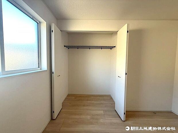 普段着やスーツはもちろんのこと、しっかり掛けられます。