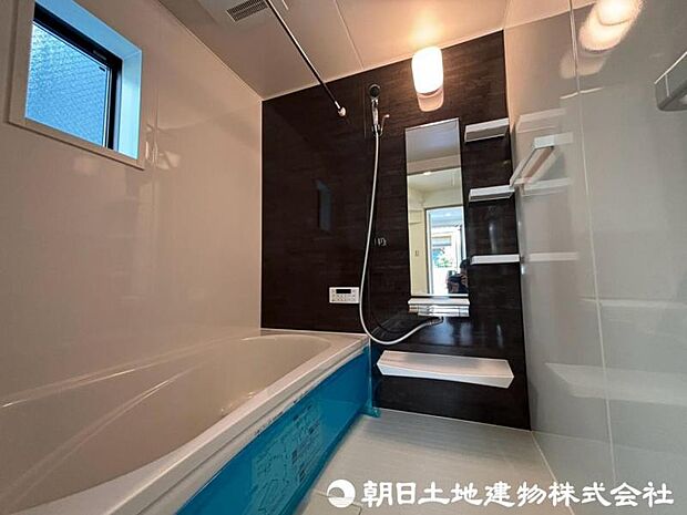 【浴室】冬の予備暖房でヒートショックなど温度差による身体への影響も軽減。家族全員の健康も守るシステムバスです