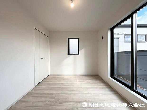 家族一人ひとりの大切なプライベート空間。趣味・感性で個性的に飾って頂けるようシンプルに仕上げてあります。