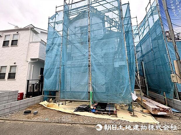 周辺は住宅地となっており子育て家族にも合う。毎日のお買い物も便利なエリアで暮らしやすさを実現するための住環境が整っています。
