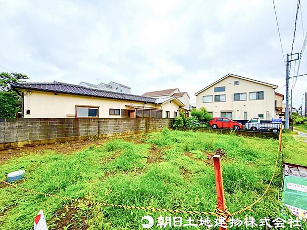 深く豊かな緑と爽快な空を感じるまさに湘南に暮らす心地よさを存分に堪能いただける邸宅です。