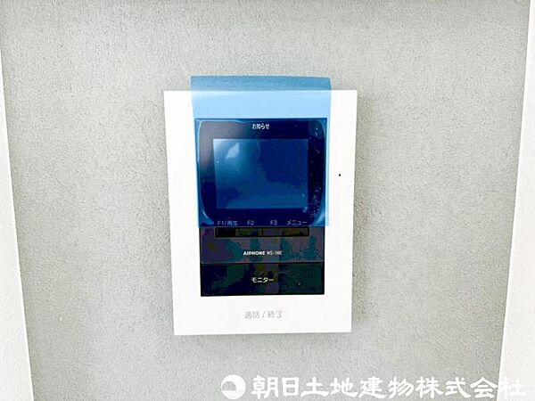 【モニター付きインターホン】奥様やお子様だけでご在宅が多い方への必需品！突然の来訪も天候や時間帯に関係なく鮮明な画像で確認することが出来ます。