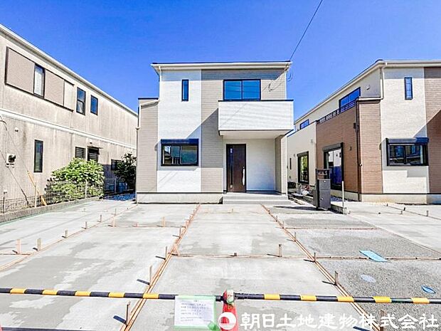 【外観】見るたびに心躍るデザインが魅せる住まいにわくわくします